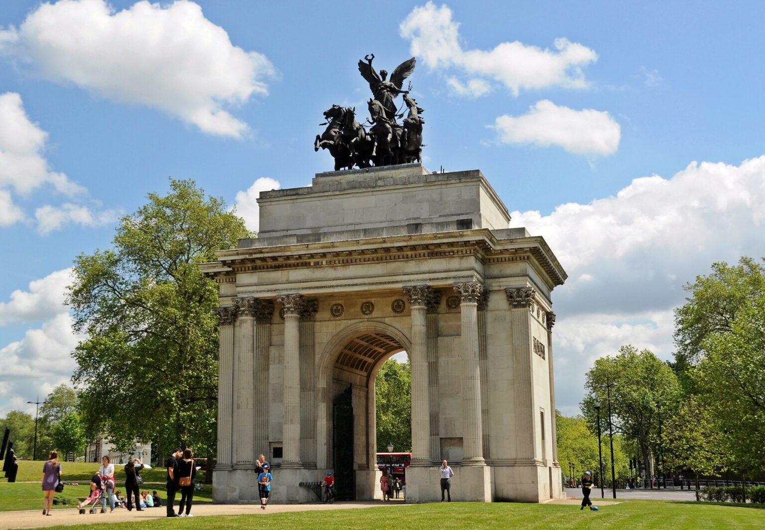 wellington arch