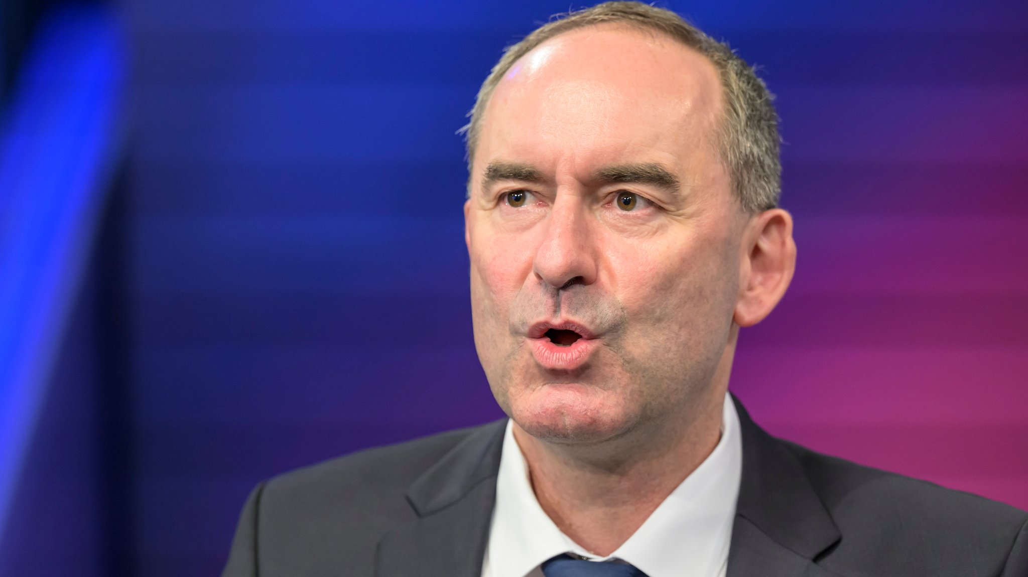 hubert aiwanger ehefrau