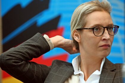 Alice Weidel Ohrprothese